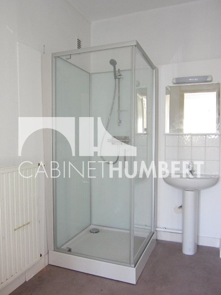 APPARTEMENT T3 A LOUER - ST ETIENNE CENTRE VILLE - 76.59 m2 - 600 &euro; charges comprises par mois