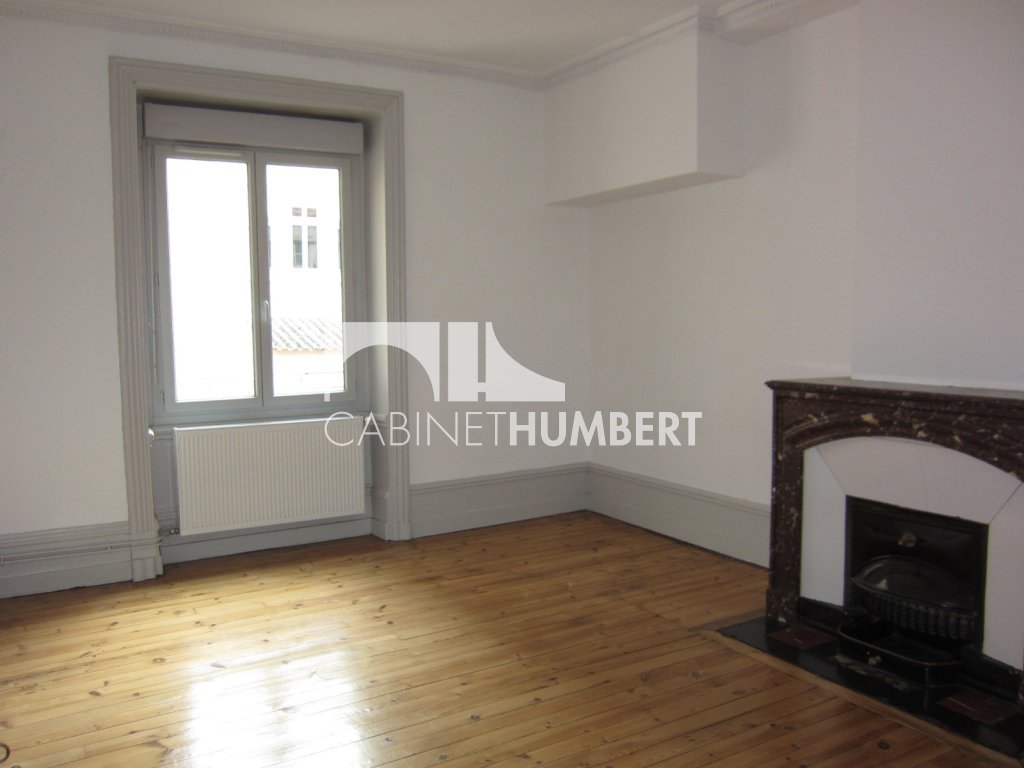 APPARTEMENT T3 A LOUER - ST ETIENNE CENTRE VILLE - 91.34 m2 - 670€ charges comprises par mois