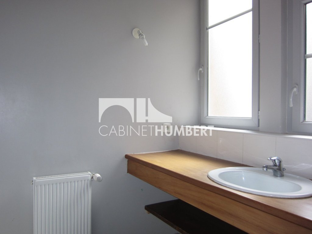 APPARTEMENT T3 A LOUER - ST ETIENNE CENTRE VILLE - 91.34 m2 - 670€ charges comprises par mois