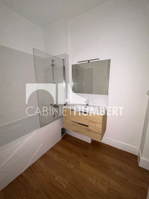 APPARTEMENT T3 A LOUER - ST ETIENNE CENTRE VILLE - 121 m2 - 860€ charges comprises par mois