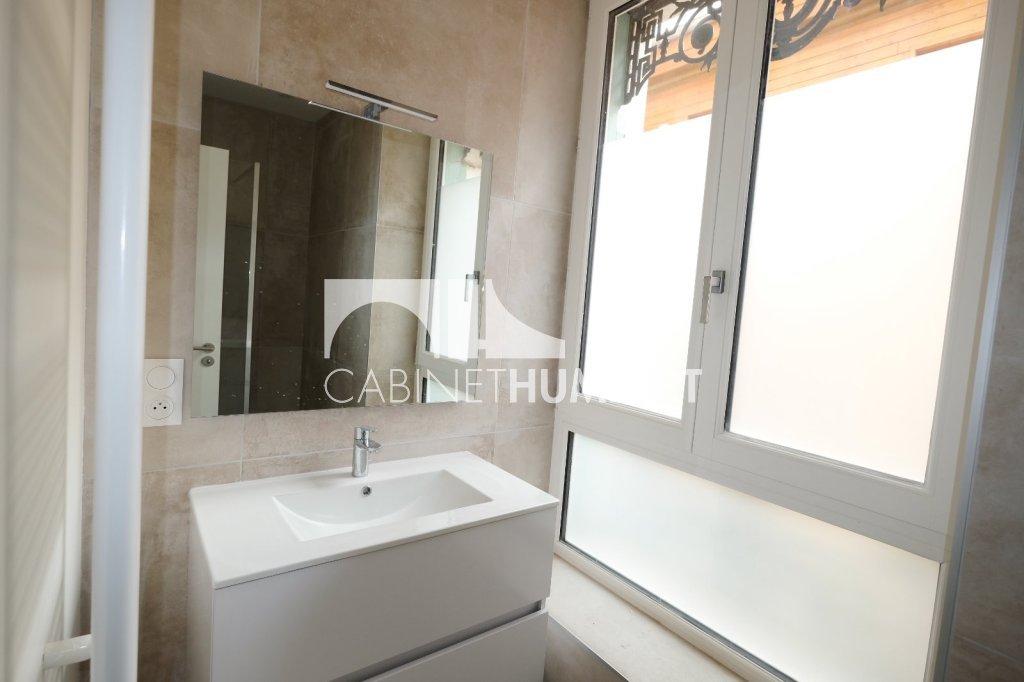 APPARTEMENT T3 A LOUER - ST ETIENNE CENTRE VILLE - 59.52 m2 - 660�&euro; charges comprises par mois