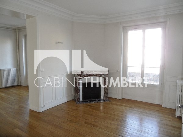 APPARTEMENT T3 A LOUER - ST ETIENNE CENTRE VILLE - 78.13 m2 - 590 &euro; charges comprises par mois