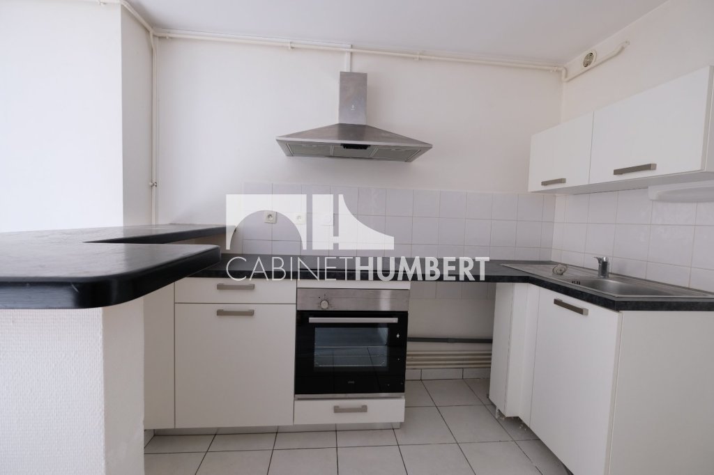 APPARTEMENT T3 A LOUER - ST ETIENNE CENTRE VILLE - 50.93 m2 - 520€ charges comprises par mois