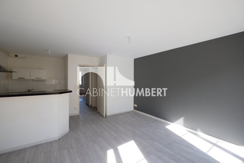 APPARTEMENT T3 A LOUER - ST ETIENNE CENTRE VILLE - 50.93 m2 - 520€ charges comprises par mois