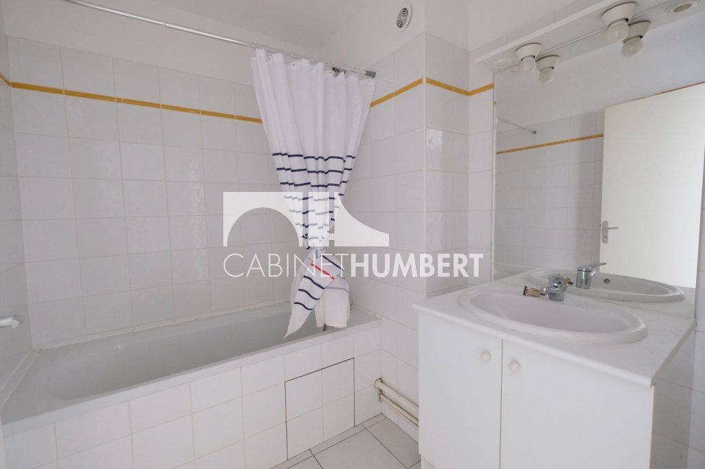 APPARTEMENT T3 A LOUER - ST ETIENNE CENTRE VILLE - 50.93 m2 - 520€ charges comprises par mois