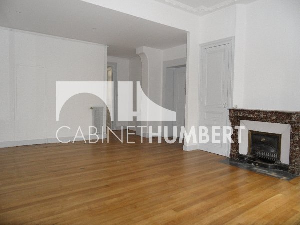 APPARTEMENT T3 A LOUER - ST ETIENNE CENTRE VILLE - 89.64 m2 - 750 &euro; charges comprises par mois