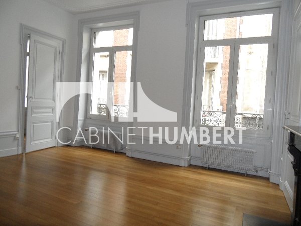 APPARTEMENT T3 A LOUER - ST ETIENNE CENTRE VILLE - 89.64 m2 - 750 &euro; charges comprises par mois