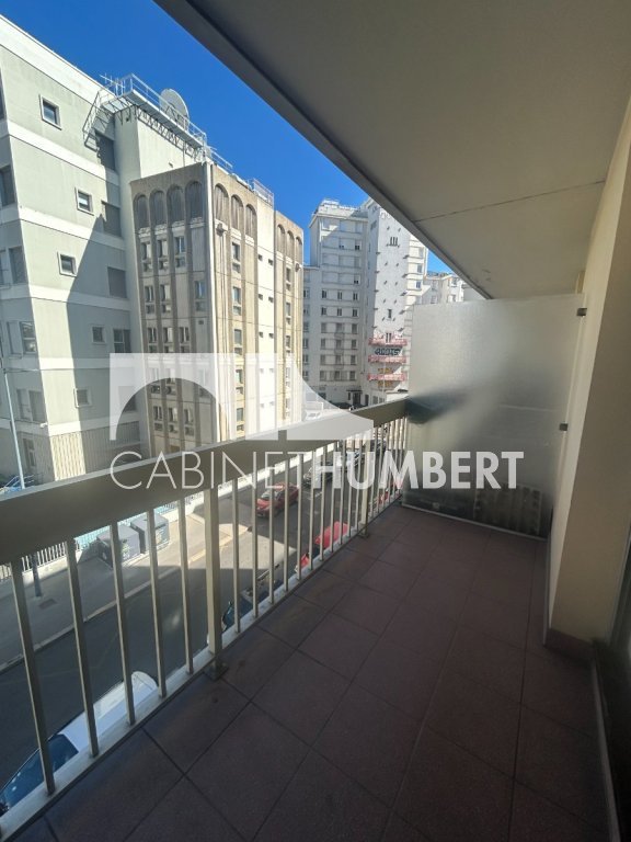 APPARTEMENT T3 A LOUER - ST ETIENNE CHAVANELLE - 84.7 m2 - 895 &euro; charges comprises par mois