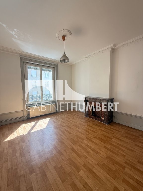 APPARTEMENT T3 A LOUER - ST ETIENNE FACULTE / CENTRE DEUX - 86.55 m2 - 620 € charges comprises par mois