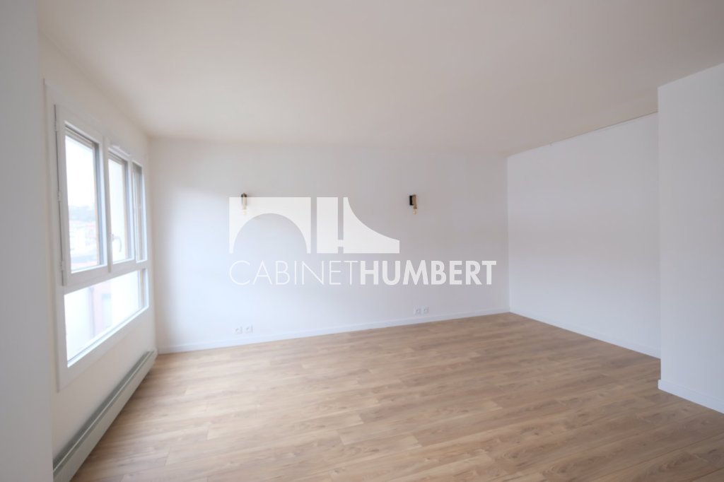 APPARTEMENT T3 A LOUER - ST ETIENNE FACULTE / CENTRE DEUX - 56 m2 - 670�&euro; charges comprises par mois