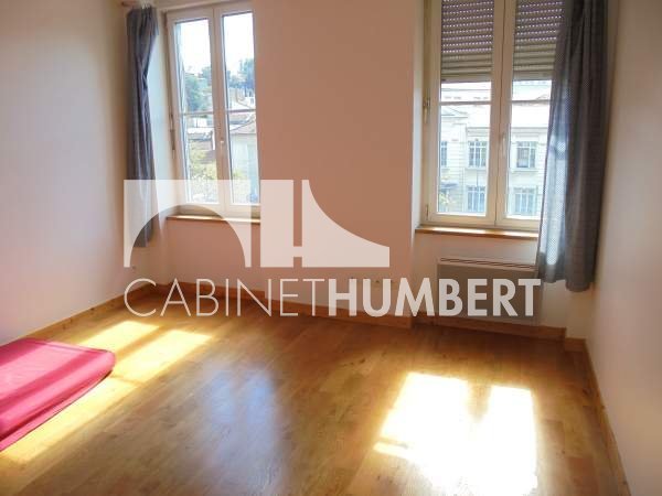 APPARTEMENT T3 A LOUER - ST ETIENNE FACULTE / CENTRE DEUX - 77 m2 - 500�&euro; charges comprises par mois