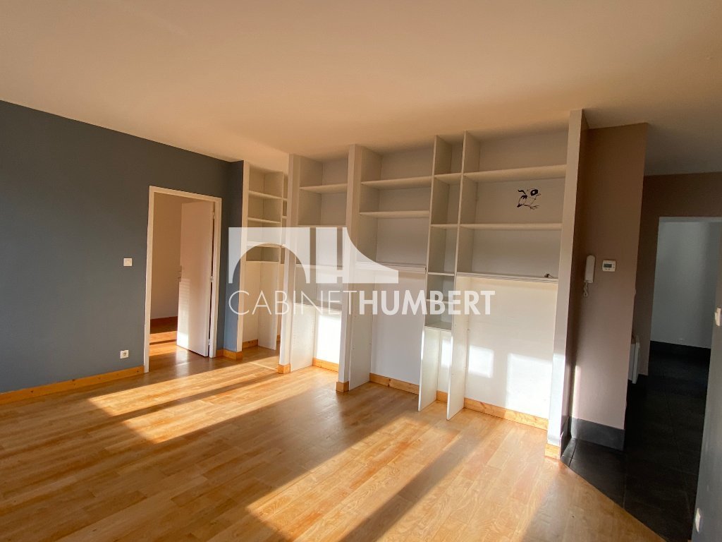 APPARTEMENT T3 A LOUER - ST ETIENNE FACULTE / CENTRE DEUX - 77 m2 - 500�&euro; charges comprises par mois