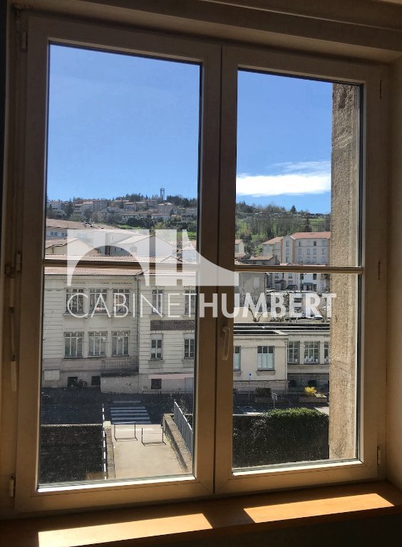 APPARTEMENT T3 A LOUER - ST ETIENNE FACULTE / CENTRE DEUX - 77 m2 - 500�&euro; charges comprises par mois