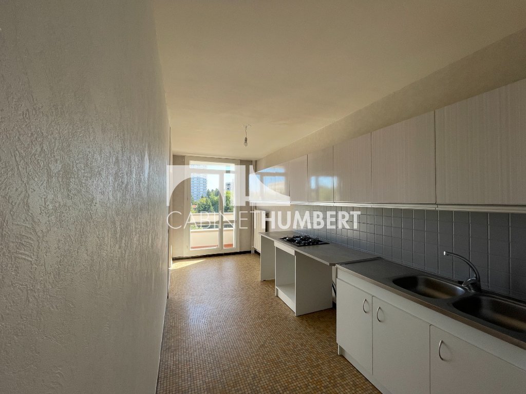 APPARTEMENT T3 A LOUER - ST ETIENNE FAURIEL - 67 m2 - 715€ charges comprises par mois