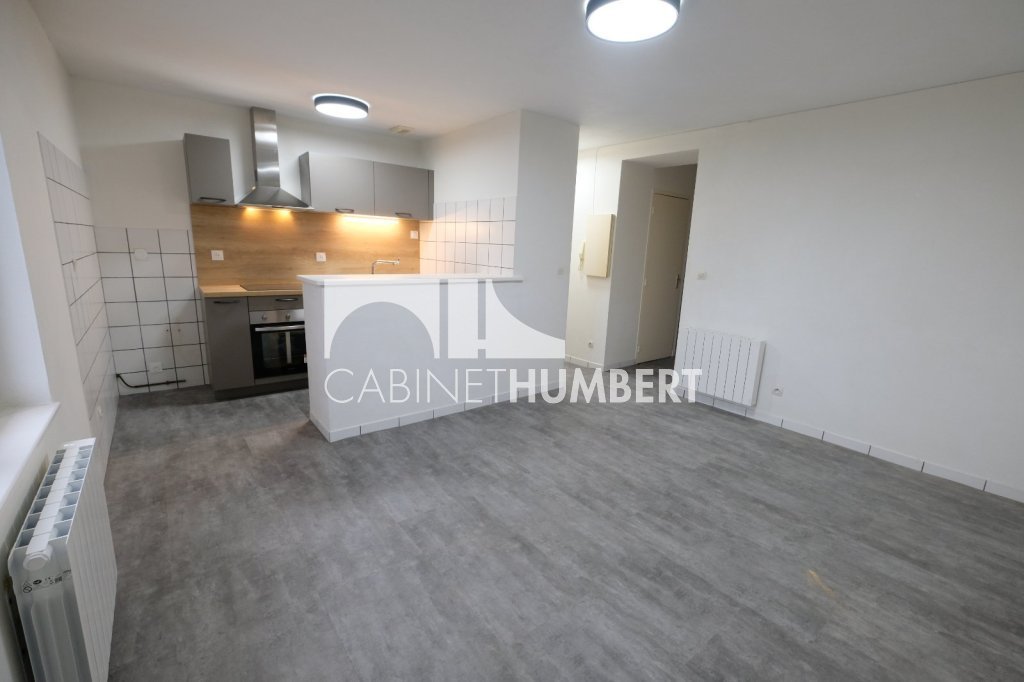 APPARTEMENT T3 A LOUER - ST ETIENNE FAURIEL - 50.25 m2 - 535�&euro; charges comprises par mois