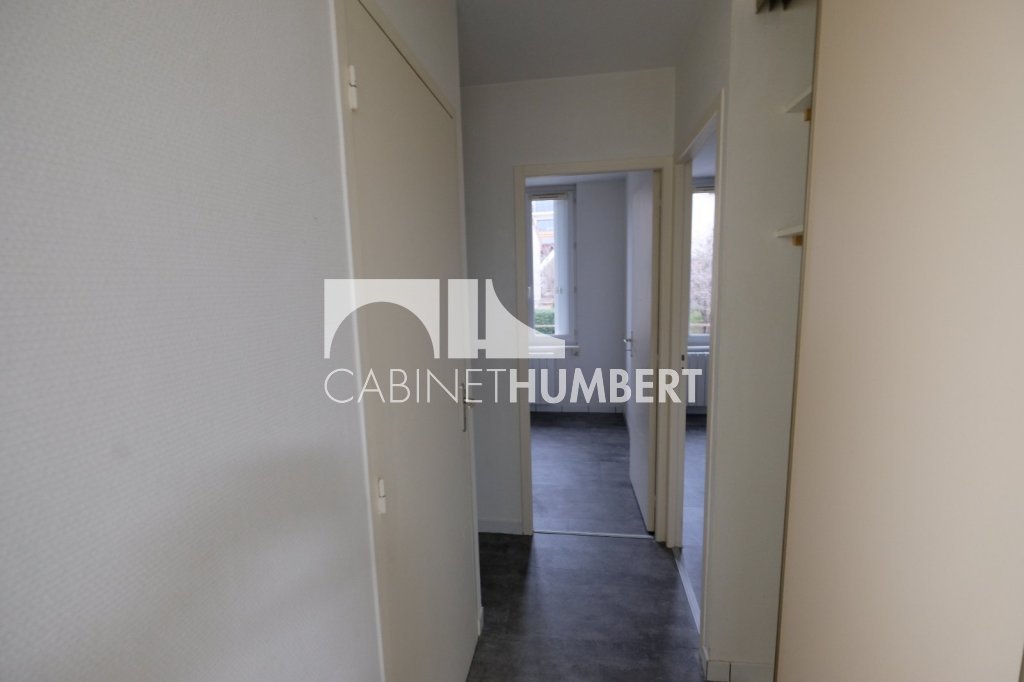 APPARTEMENT T3 A LOUER - ST ETIENNE FAURIEL - 50.25 m2 - 535�&euro; charges comprises par mois