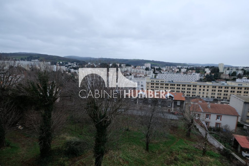 APPARTEMENT T3 A LOUER - ST ETIENNE FAURIEL - 50.25 m2 - 535�&euro; charges comprises par mois
