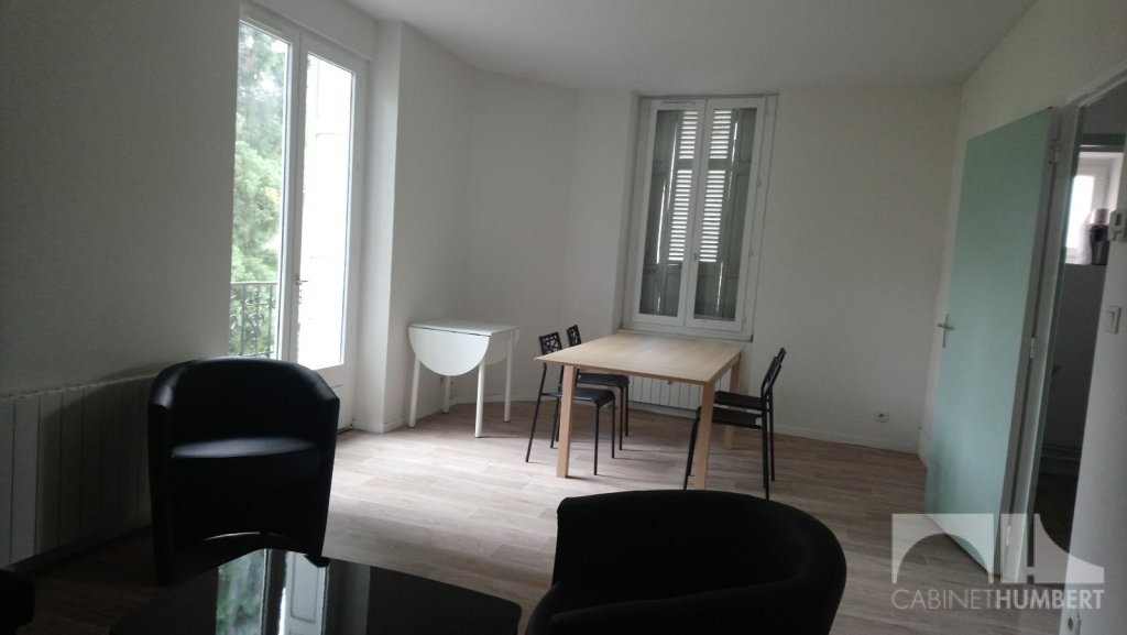 APPARTEMENT T3 A LOUER - ST ETIENNE FAURIEL - 67 m2 - 540 € charges comprises par mois