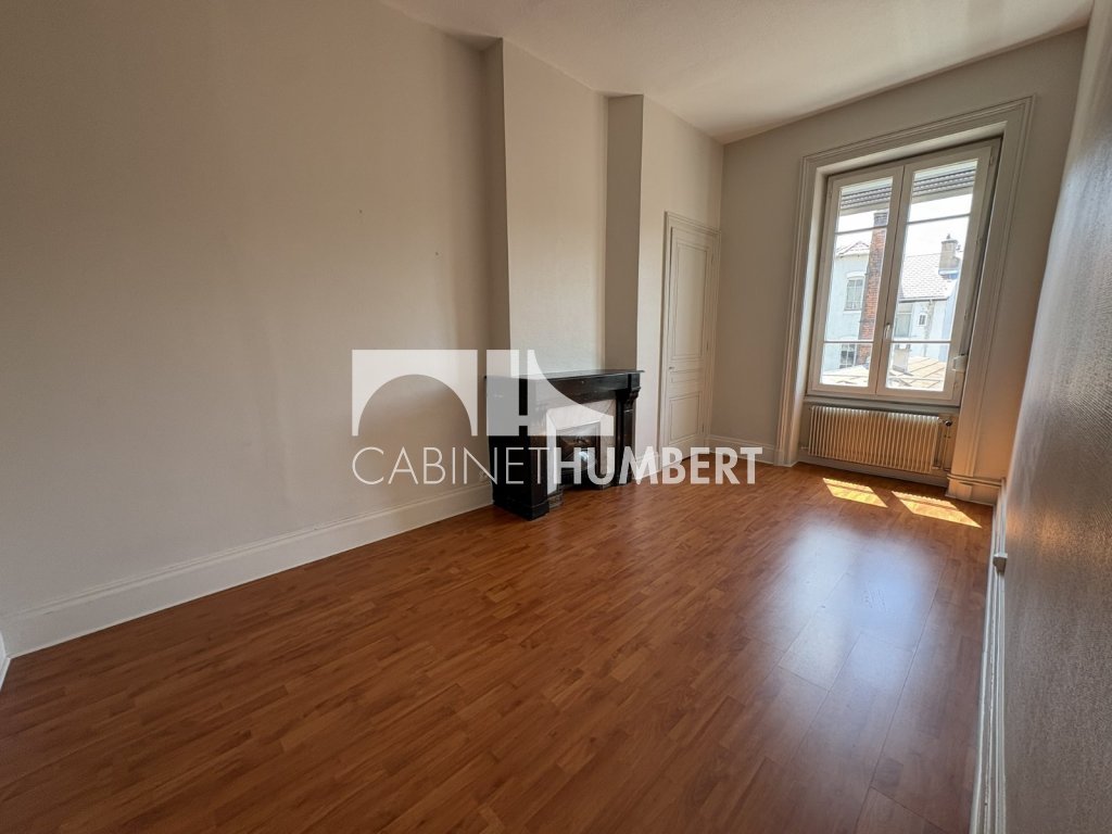 APPARTEMENT T3 A LOUER - ST ETIENNE FAURIEL - 93.65 m2 - 800 &euro; charges comprises par mois