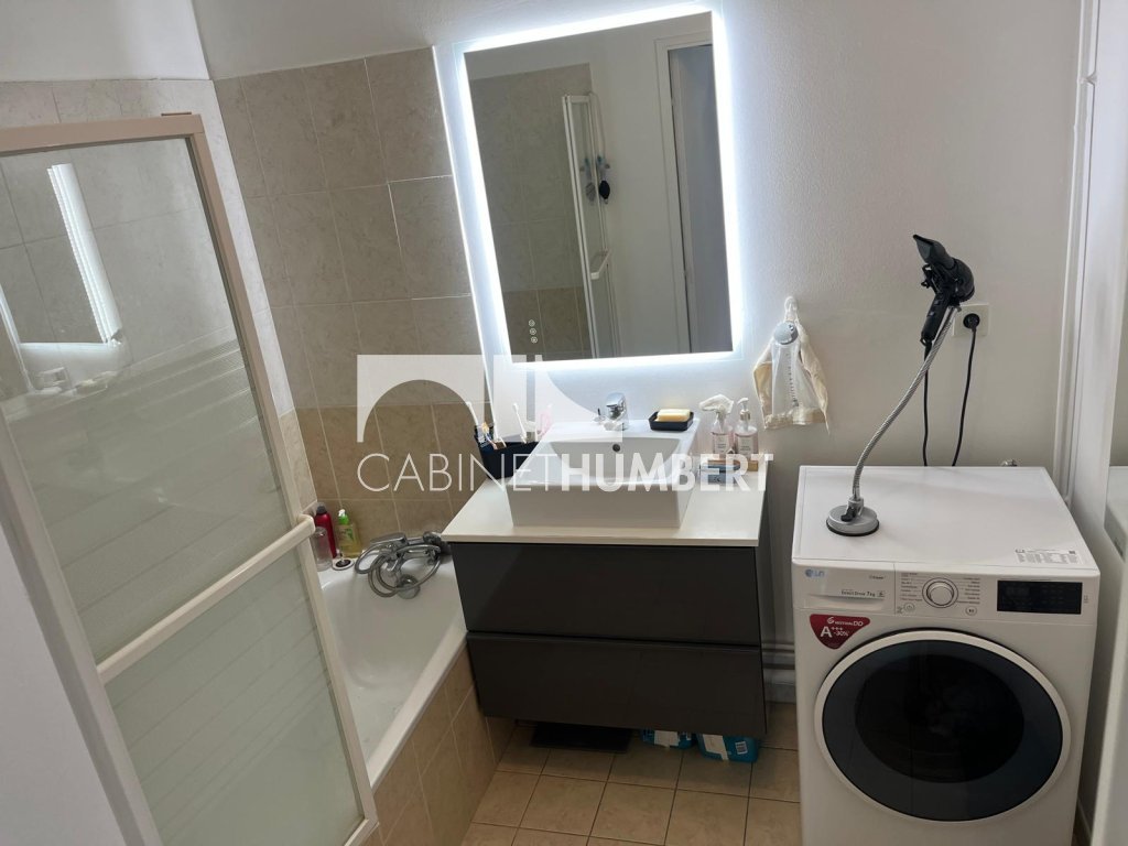 APPARTEMENT T3 A LOUER - ST ETIENNE FAURIEL - 66.47 m2 - 820 &euro; charges comprises par mois