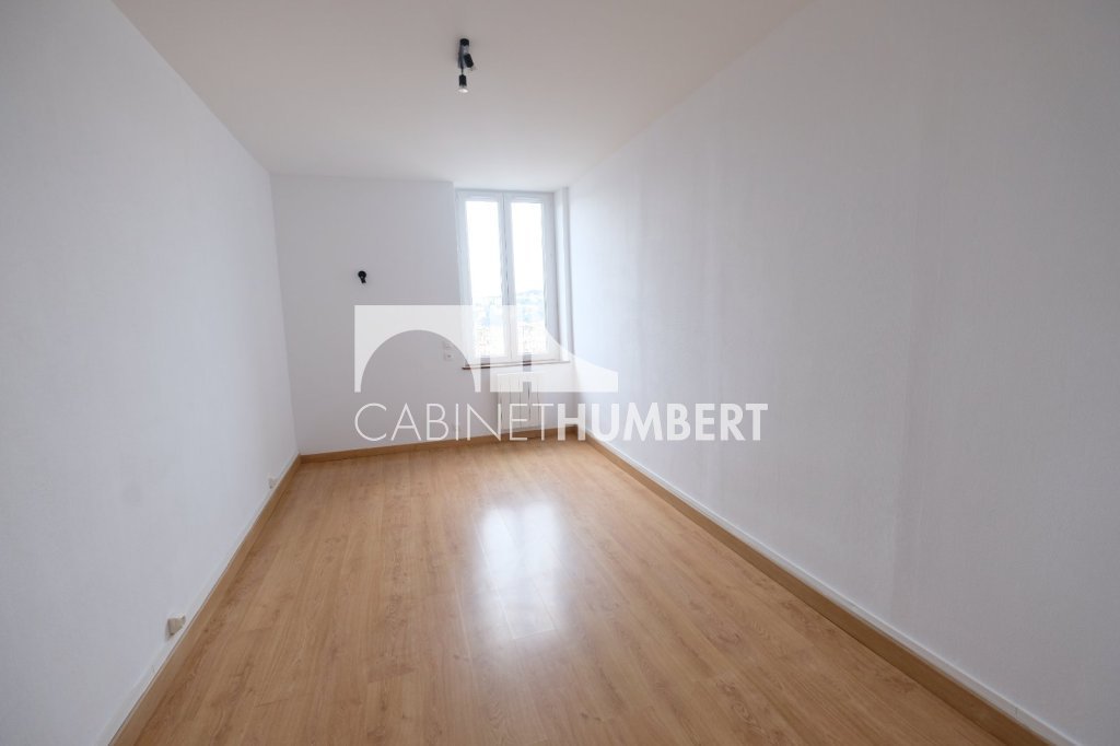 APPARTEMENT T3 A LOUER - ST ETIENNE FAURIEL - 57.08 m2 - 530 &euro; charges comprises par mois