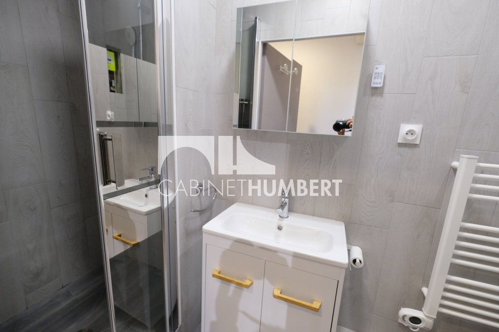 APPARTEMENT T3 A LOUER - ST ETIENNE FAURIEL - 57.08 m2 - 530 &euro; charges comprises par mois
