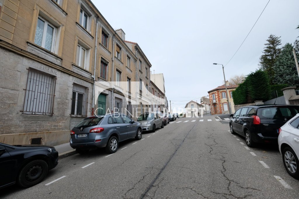 APPARTEMENT T3 A LOUER - ST ETIENNE FAURIEL - 57.08 m2 - 530 &euro; charges comprises par mois