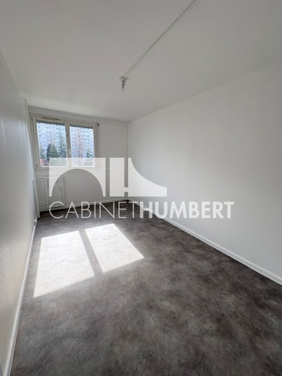APPARTEMENT T3 A LOUER - ST ETIENNE FAURIEL - 67.79 m2 - 610�&euro; charges comprises par mois
