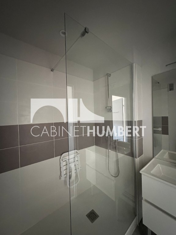 APPARTEMENT T3 A LOUER - ST ETIENNE FAURIEL - 67.79 m2 - 610�&euro; charges comprises par mois