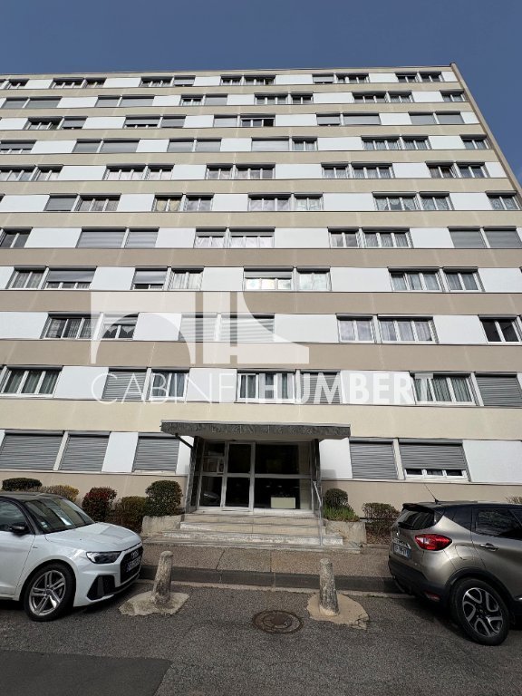 APPARTEMENT T3 A LOUER - ST ETIENNE FAURIEL - 67.79 m2 - 610�&euro; charges comprises par mois