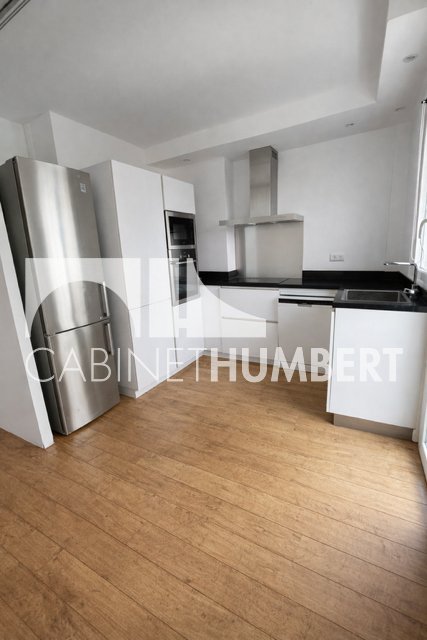 APPARTEMENT T3 A LOUER - ST ETIENNE FAURIEL - 74.84 m2 - 750 &euro; charges comprises par mois