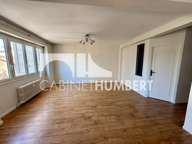 APPARTEMENT T3 A LOUER - ST ETIENNE FAURIEL - 74.84 m2 - 750 &euro; charges comprises par mois