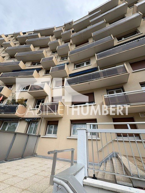 APPARTEMENT T3 A LOUER - ST ETIENNE FAURIEL - 60 m2 - 650 &euro; charges comprises par mois