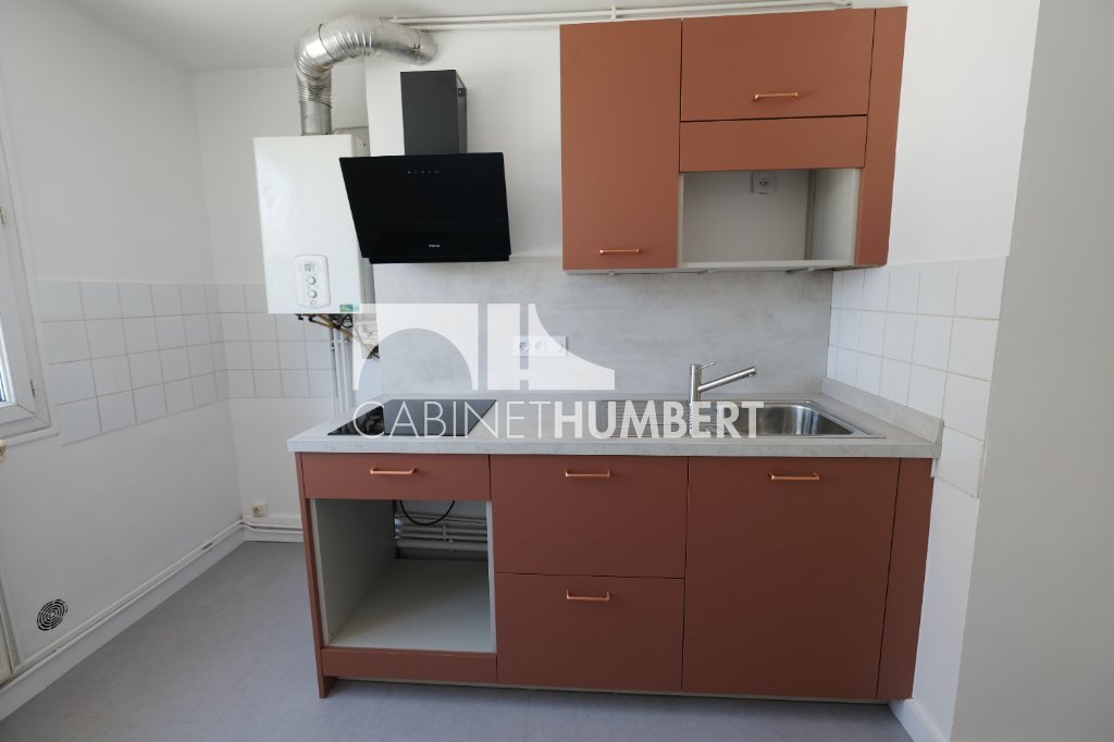APPARTEMENT T3 A LOUER - ST ETIENNE FOURNEYRON - 60 m2 - 555 &euro; charges comprises par mois