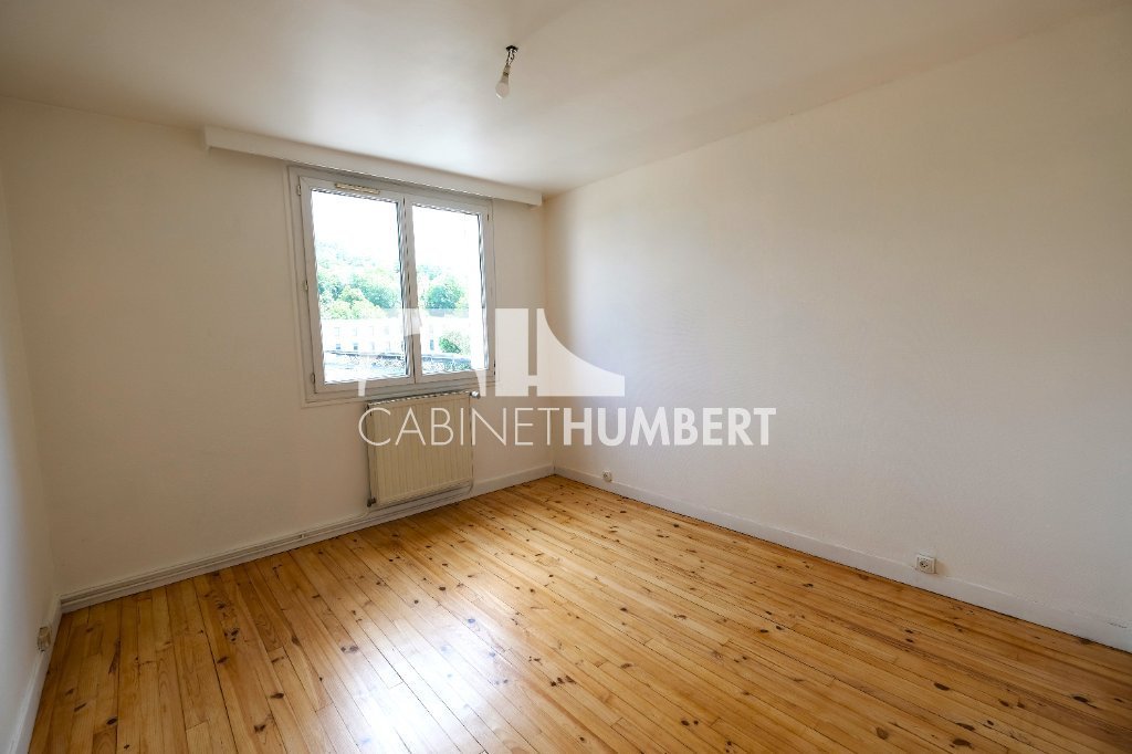APPARTEMENT T3 A LOUER - ST ETIENNE FOURNEYRON - 60 m2 - 555 &euro; charges comprises par mois