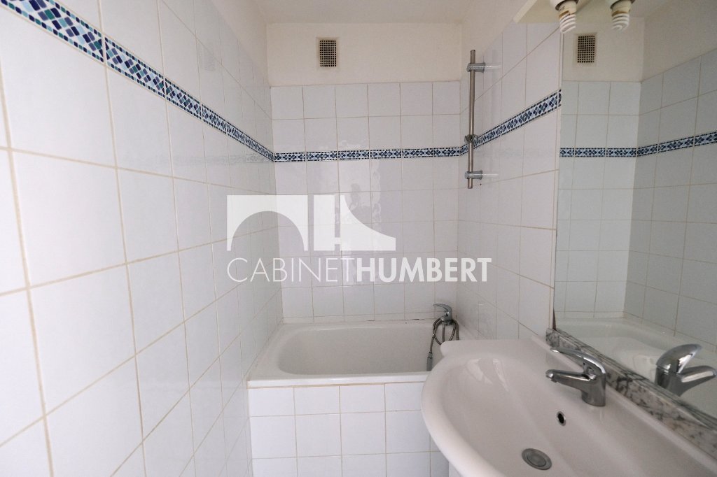 APPARTEMENT T3 A LOUER - ST ETIENNE FOURNEYRON - 60 m2 - 555 &euro; charges comprises par mois