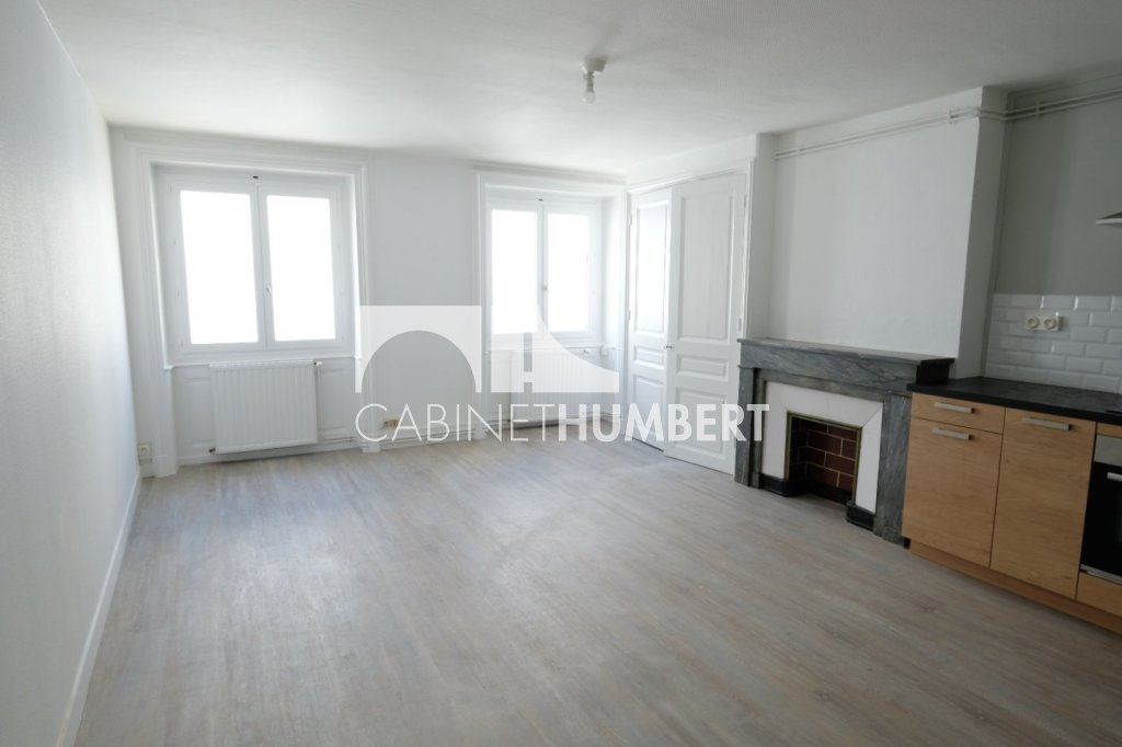 APPARTEMENT T3 A LOUER - ST ETIENNE HOTEL DE VILLE - 76.84 m2 - 655 &euro; charges comprises par mois