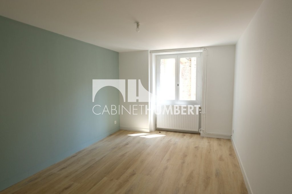 APPARTEMENT T3 A LOUER - ST ETIENNE HOTEL DE VILLE - 76.84 m2 - 655 &euro; charges comprises par mois