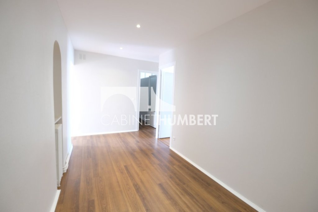 APPARTEMENT T3 A LOUER - ST ETIENNE HYPER CENTRE - 97.47 m2 - 715 &euro; charges comprises par mois