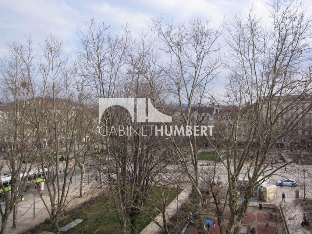 APPARTEMENT T3 A LOUER - ST ETIENNE HYPER CENTRE - 97.47 m2 - 715 &euro; charges comprises par mois