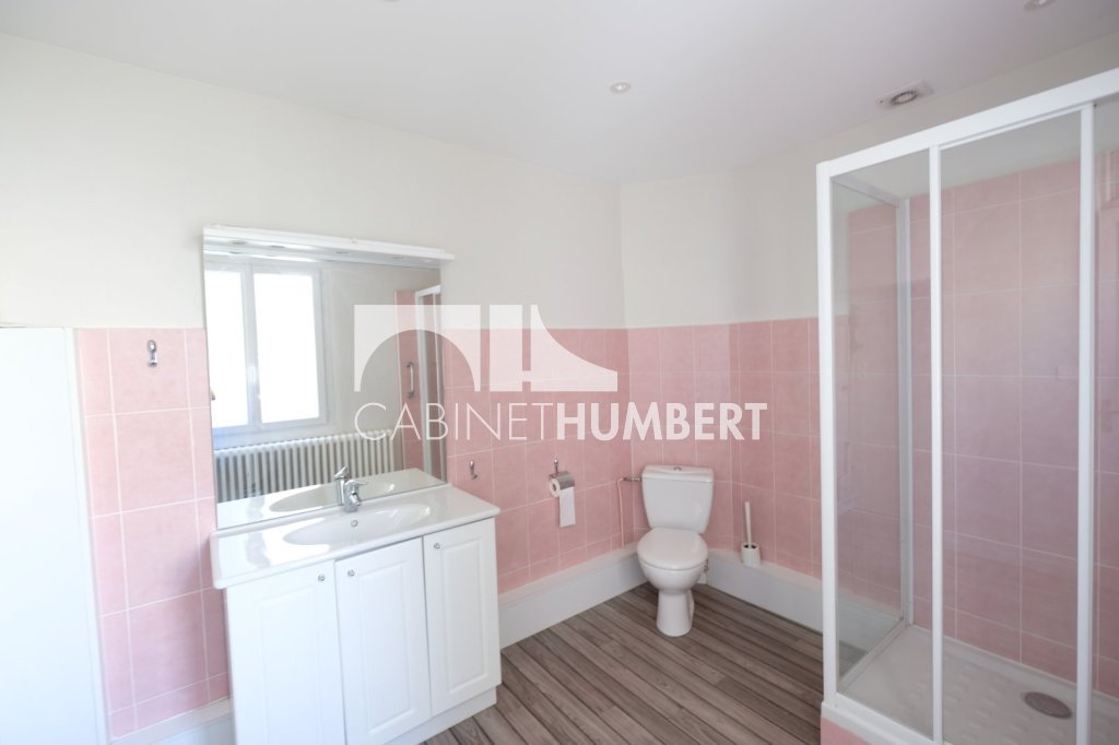 APPARTEMENT T3 A LOUER - ST ETIENNE HYPER CENTRE - 97.47 m2 - 715 &euro; charges comprises par mois