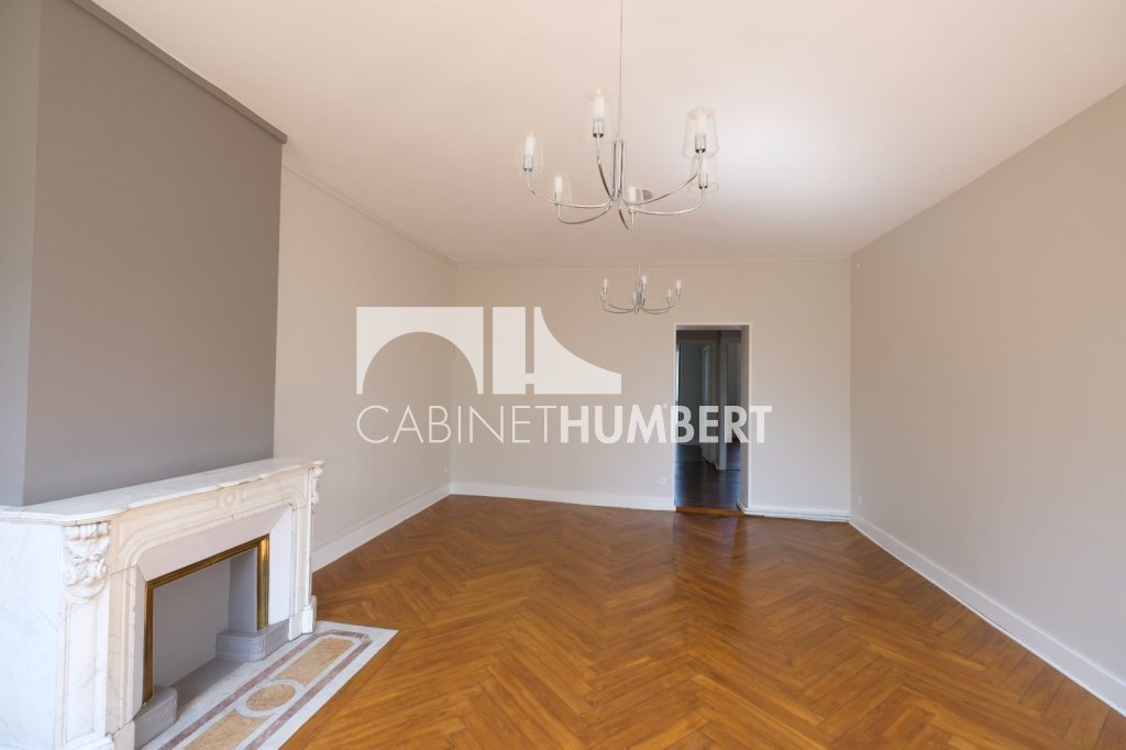 APPARTEMENT T3 A LOUER - ST ETIENNE HYPER CENTRE - 97.47 m2 - 715 &euro; charges comprises par mois