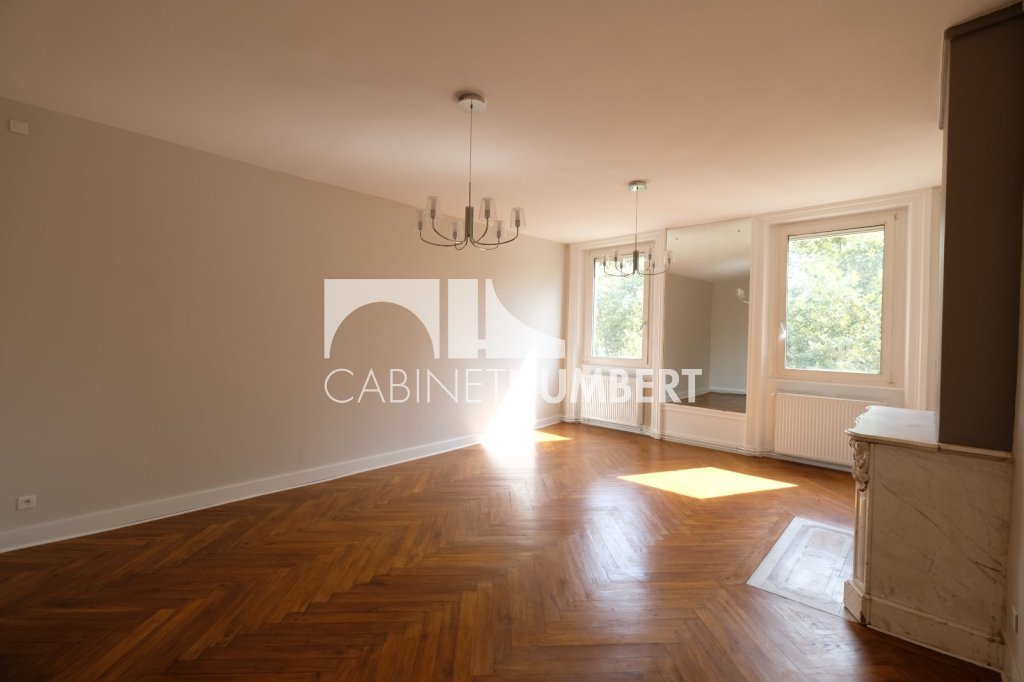 APPARTEMENT T3 A LOUER - ST ETIENNE HYPER CENTRE - 97.47 m2 - 715 &euro; charges comprises par mois