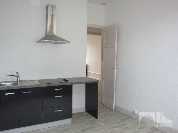 APPARTEMENT T3 A LOUER - ST ETIENNE JACQUARD - 70 m2 - 510 € charges comprises par mois