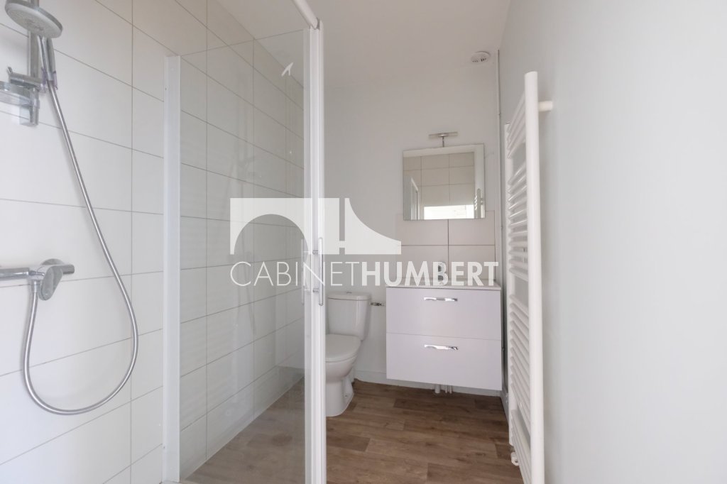 APPARTEMENT T3 A LOUER - ST ETIENNE JACQUARD - 70 m2 - 600 &euro; charges comprises par mois
