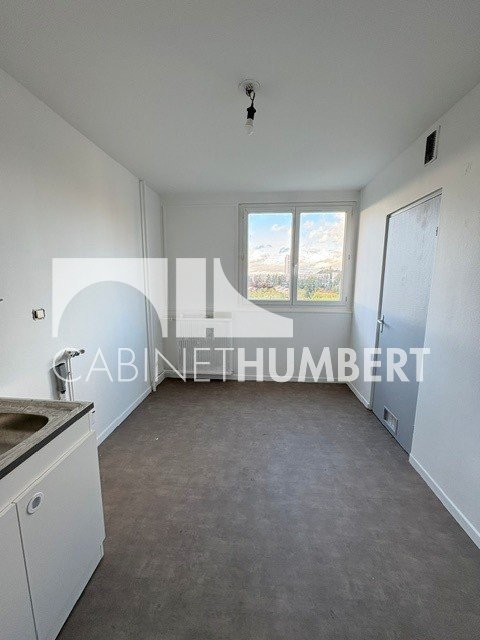 APPARTEMENT T3 A LOUER - ST ETIENNE LA MÉTARE - 67.79 m2 - 610 &euro; charges comprises par mois