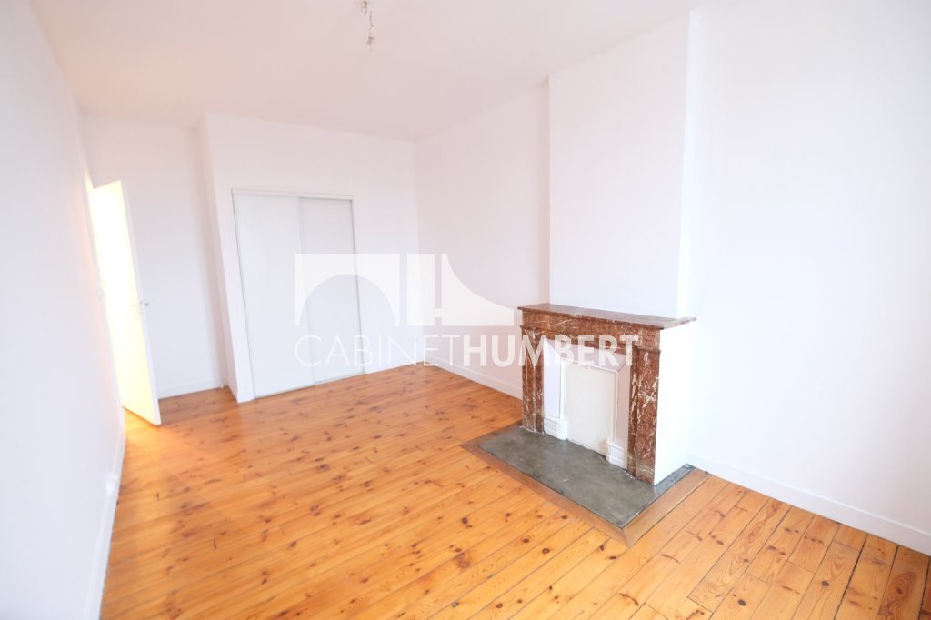 APPARTEMENT T3 A LOUER - ST ETIENNE MONTPLAISIR - 70.24 m2 - 595 &euro; charges comprises par mois