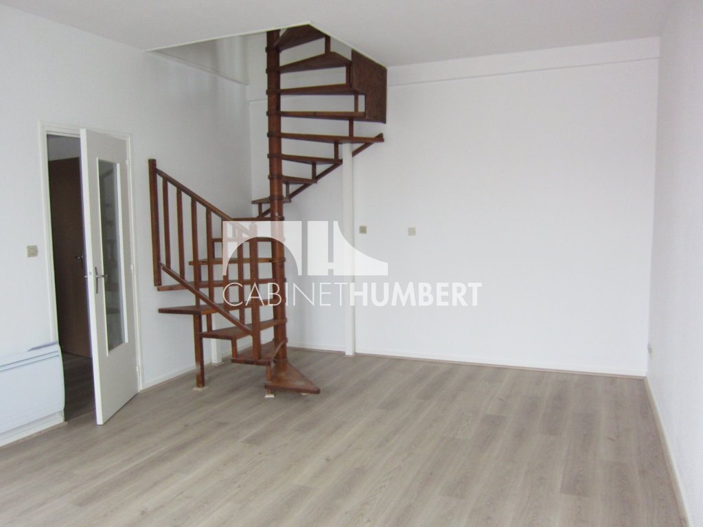 APPARTEMENT T3 A LOUER - ST ETIENNE MONTPLAISIR - 70.62 m2 - 495€ charges comprises par mois