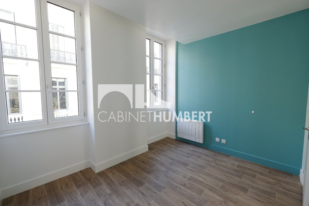 APPARTEMENT T3 A LOUER - ST ETIENNE PLACE DORIAN - 73.6 m2 - 555 &euro; charges comprises par mois