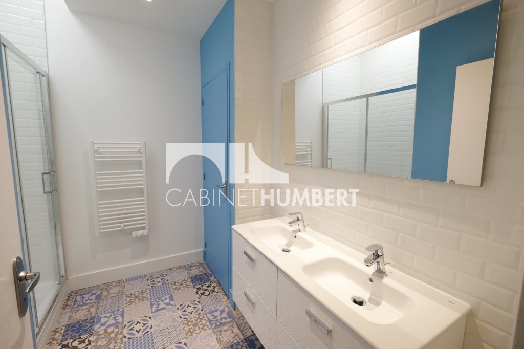 APPARTEMENT T3 A LOUER - ST ETIENNE PLACE DORIAN - 73.6 m2 - 555 &euro; charges comprises par mois